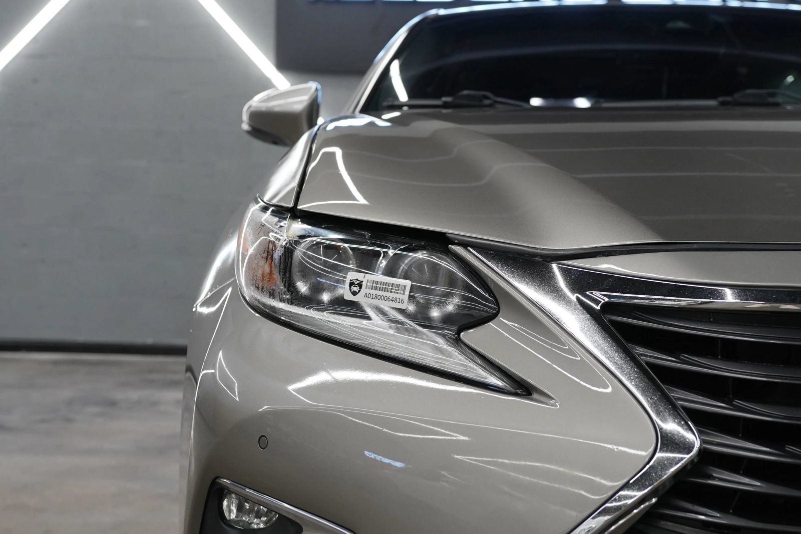 Used 2017 Lexus ES 350 w/ Luxury Package FWD image 4