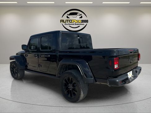 Used 2024 Jeep Gladiator Sport AWD/4WD image 5