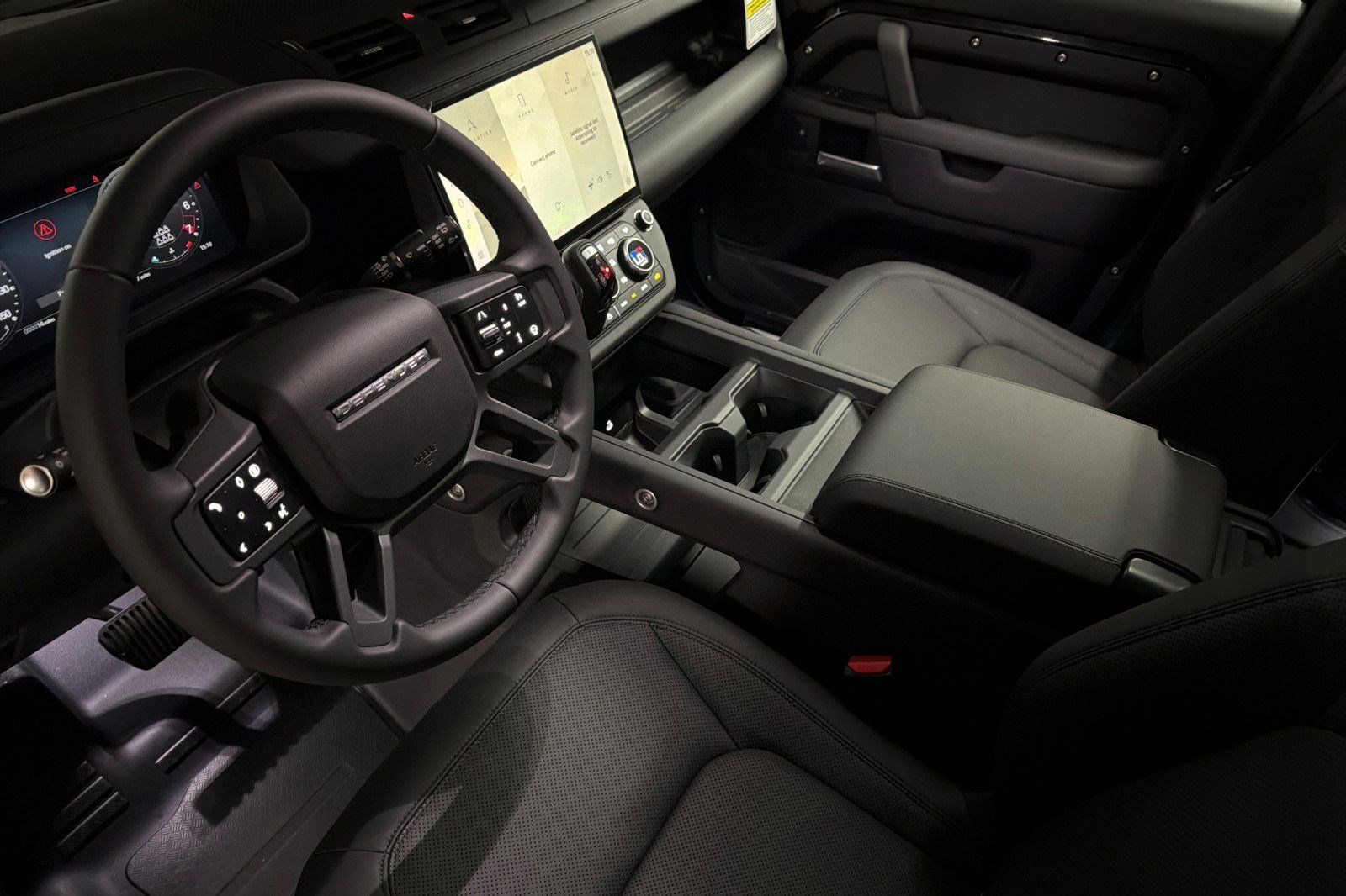 New 2026 Land Rover Defender 130 X-Dynamic SE AWD/4WD image 4
