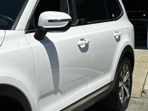 Used 2021 Kia Telluride EX w/ EX Premium Package FWD image 4