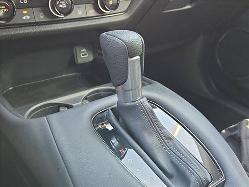 Used 2024 Honda HR-V LX image 10