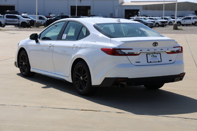 New 2026 Toyota Camry SE w/ Multimedia Upgrade Package FWD image 5