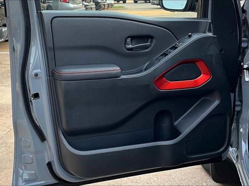 New 2026 Nissan Frontier Pro-X w/ Pro-X Convenience Package image 10