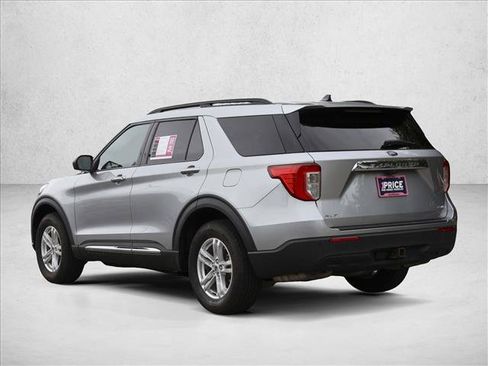 Used 2022 Ford Explorer XLT w/ Class IV Trailer Tow Package AWD/4WD image 7