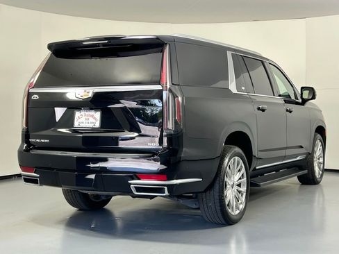 Used 2022 Cadillac Escalade ESV Premium Luxury image 7