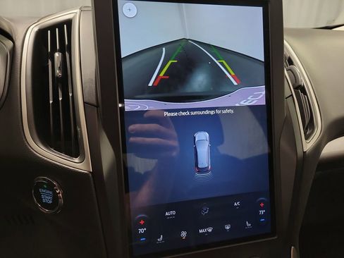 Used 2024 Ford Edge SEL image 16