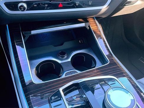 Used 2026 BMW X7 xDrive40i w/ Executive Package image 26