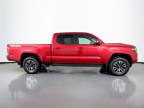 Used 2023 Toyota Tacoma TRD Sport w/ Black Out Package (TMS) image 7