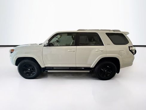 Used 2018 Toyota 4Runner SR5 Premium AWD/4WD image 9
