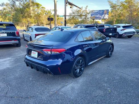 Used 2024 Toyota Corolla SE FWD image 2