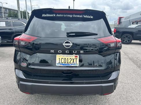 Used 2026 Nissan Rogue S FWD image 3