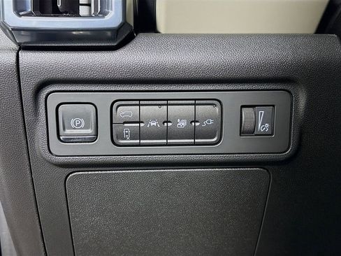New 2026 GMC Hummer EV SUV w/ LPO, Dark Essentials Package AWD/4WD image 10
