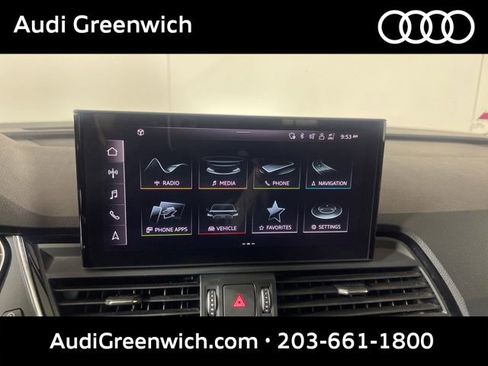 Used 2023 Audi Q5 2.0T Premium w/ Convenience Package AWD/4WD image 24