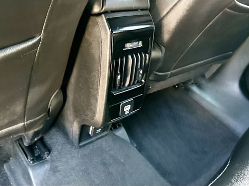 Used 2023 Jeep Compass Limited image 28