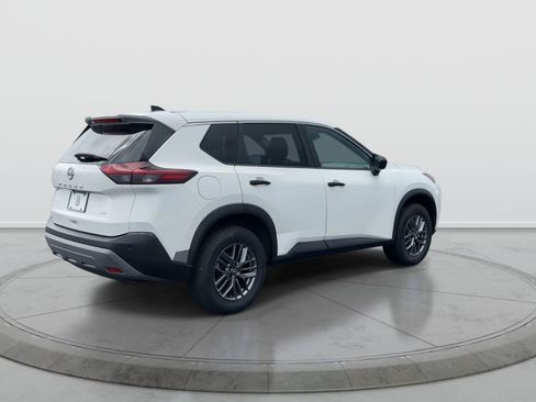 Used 2023 Nissan Rogue S AWD/4WD image 8