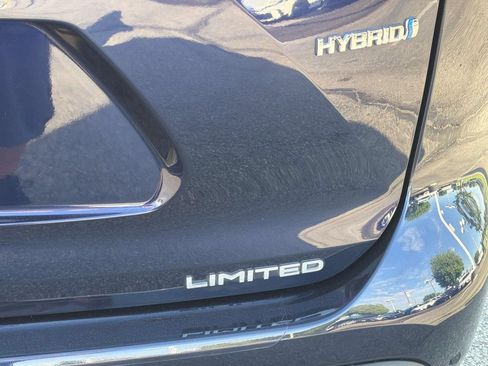 Used 2022 Toyota Highlander Limited AWD/4WD image 7