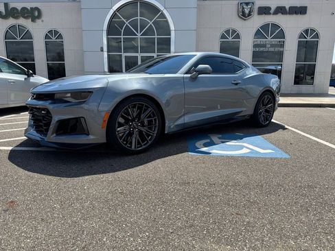 Used 2020 Chevrolet Camaro ZL1 RWD image 2