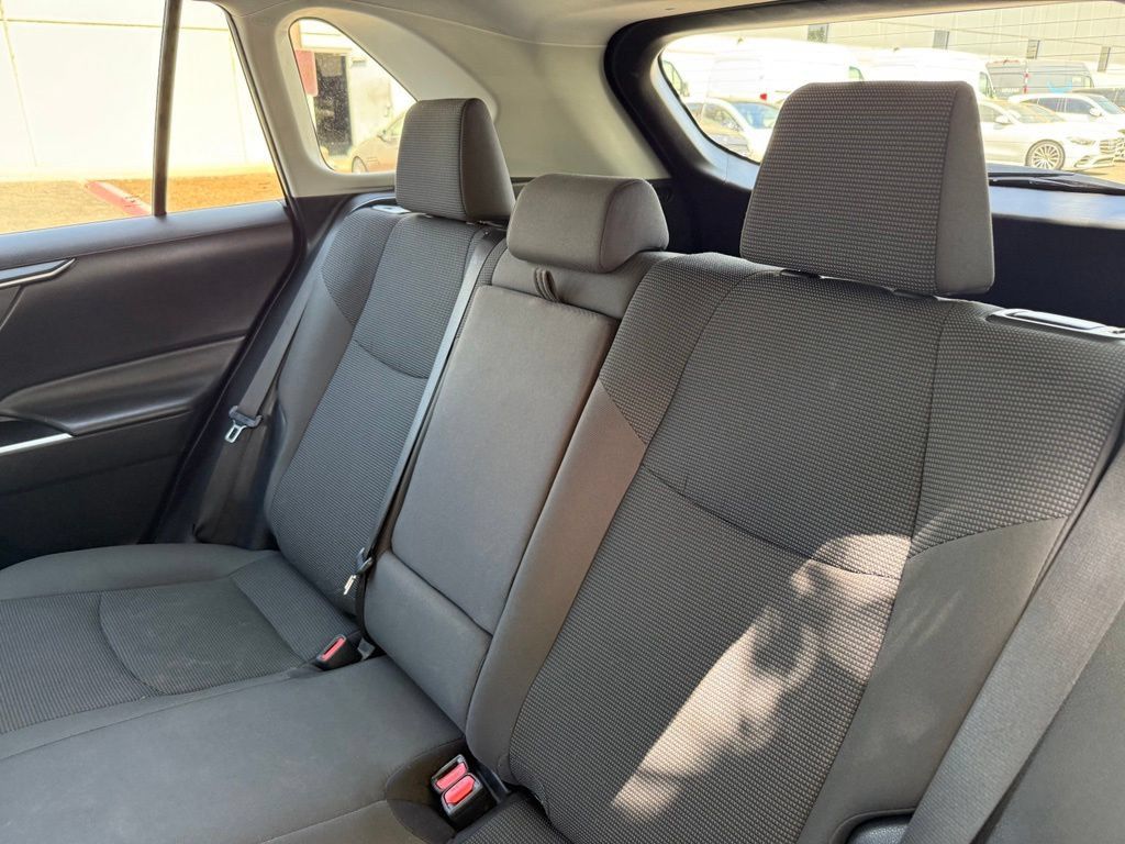 Used 2024 Toyota RAV4 LE AWD/4WD image 11