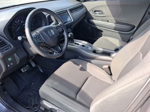 Used 2019 Honda HR-V Sport image 9