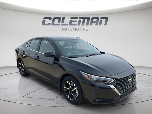 Used 2025 Nissan Sentra SV w/ Trunk Package image 3