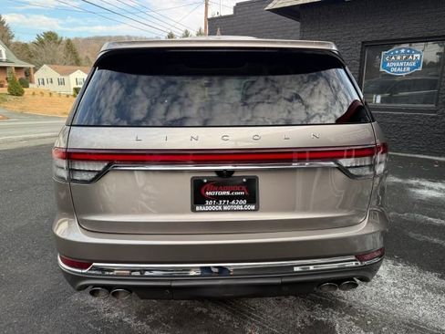 Used 2020 Lincoln Aviator Reserve w/ Equipment Group 202A image 6