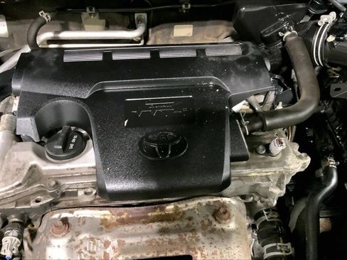 Used 2015 Toyota RAV4 Limited AWD/4WD image 33