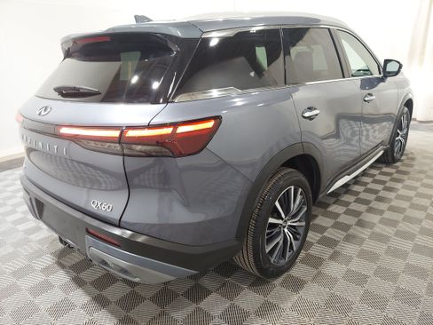 Used 2024 INFINITI QX60 Sensory AWD/4WD image 3