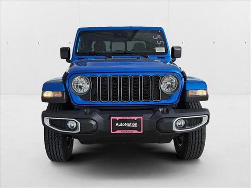 New 2025 Jeep Gladiator Sport image 6