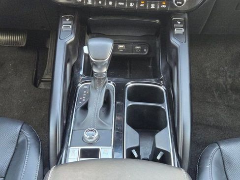 Used 2025 Kia Telluride S image 17