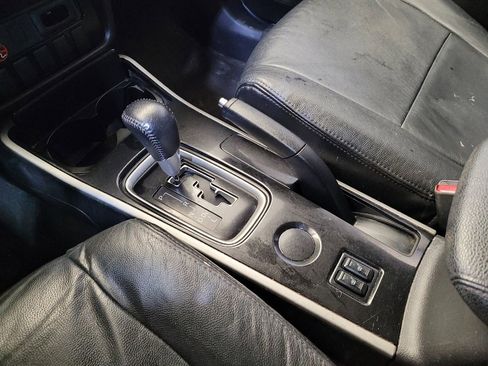 Used 2018 Mitsubishi Outlander SE image 26