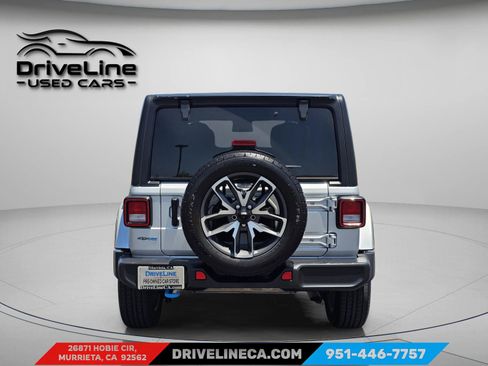 Used 2024 Jeep Wrangler Unlimited AWD/4WD image 3