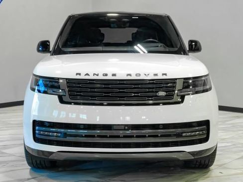 Used 2025 Land Rover Range Rover Long Wheelbase Autobiography AWD/4WD image 9
