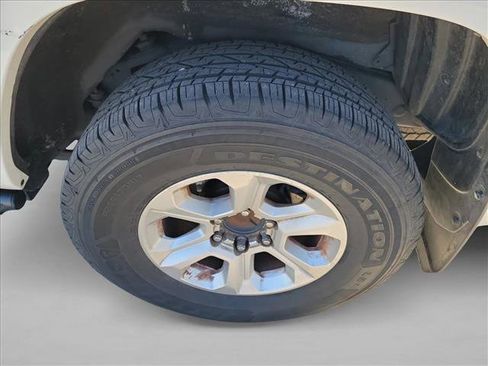 Used 2014 Toyota 4Runner SR5 image 12