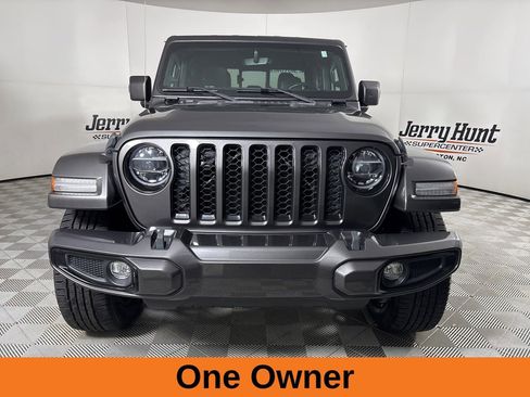 Used 2021 Jeep Gladiator Overland image 4