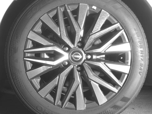 Used 2025 Nissan Altima 2.5 SV FWD image 12