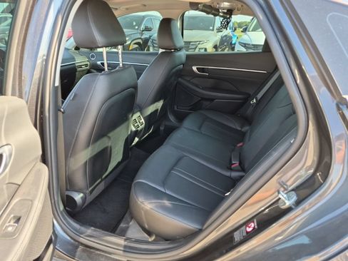Used 2022 Hyundai Sonata Limited FWD image 12