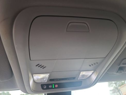 Used 2021 Chevrolet Equinox LT image 21