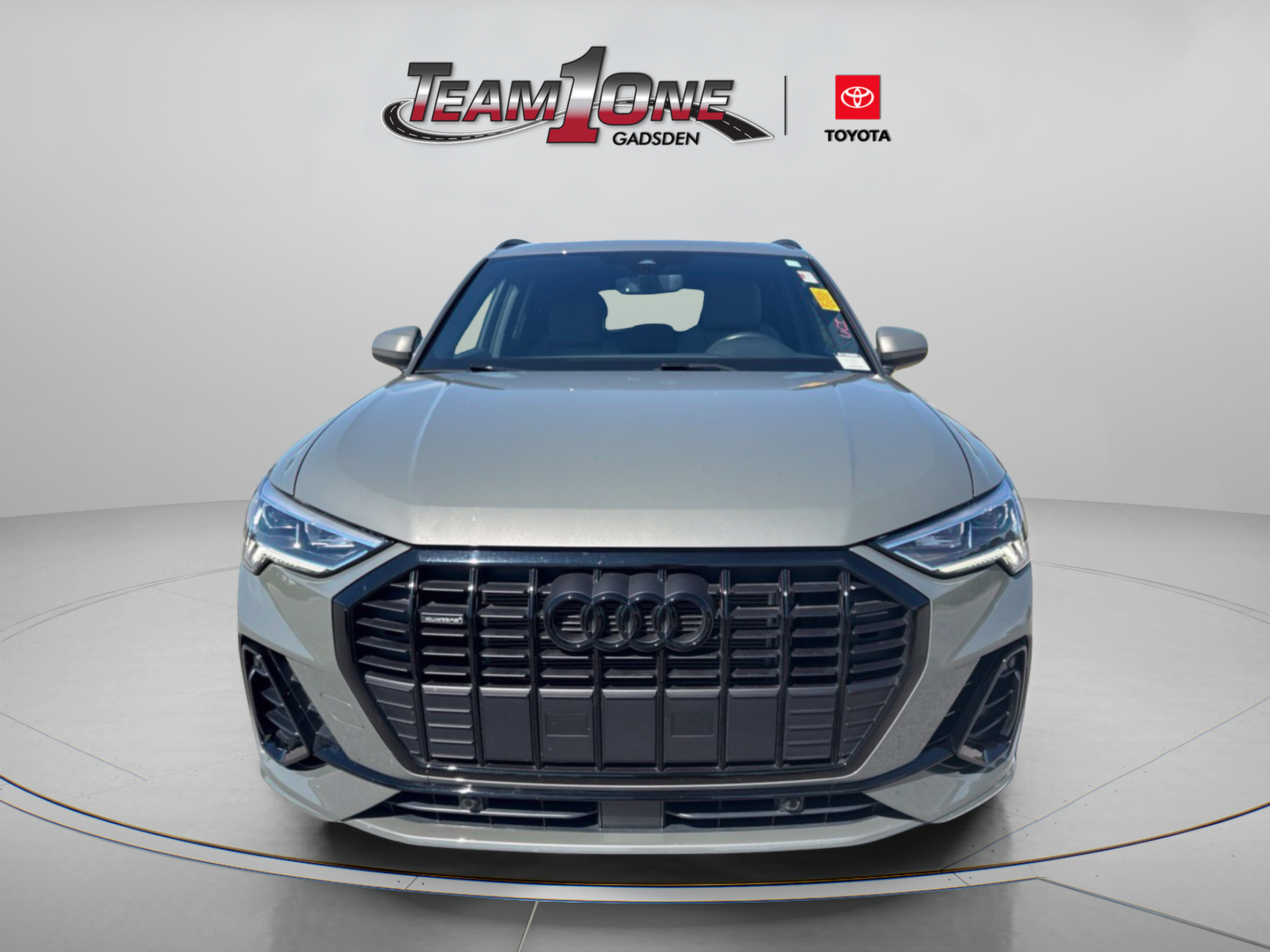Used 2025 Audi Q3 2.0T Premium AWD/4WD image 2