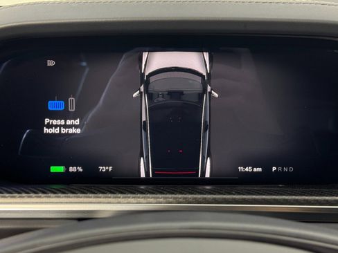 Used 2021 Tesla Model S Plaid image 18