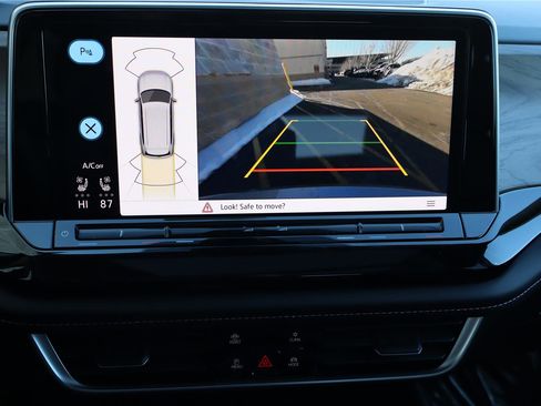 New 2026 Volkswagen Atlas SE image 18