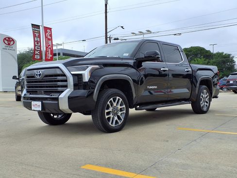 Used 2024 Toyota Tundra Limited w/ Power Package AWD/4WD image 1