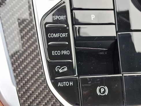 New 2026 BMW X5 M60i image 18