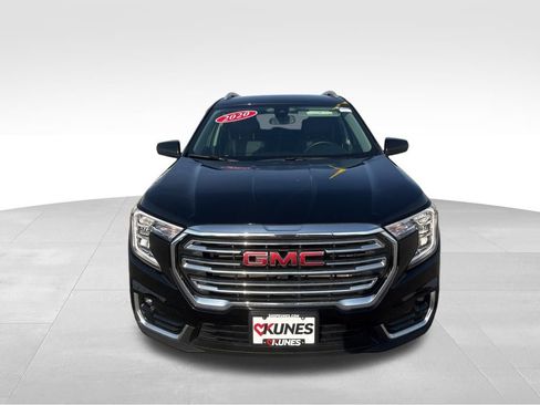 Used 2024 GMC Terrain SLT AWD/4WD image 2