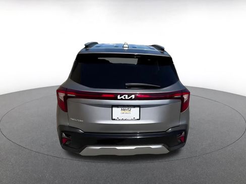 Used 2025 Kia Seltos S image 12