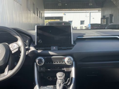 Used 2025 Toyota RAV4 LE image 18