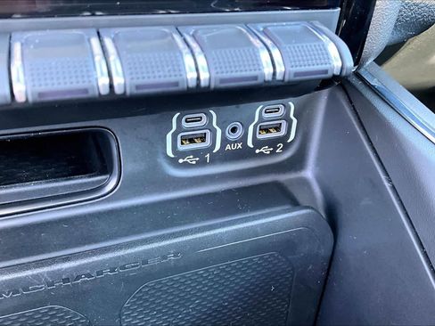 Used 2024 RAM 1500 Laramie image 37