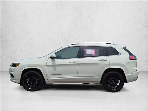 Used 2019 Jeep Cherokee Overland w/ Technology Group AWD/4WD image 8
