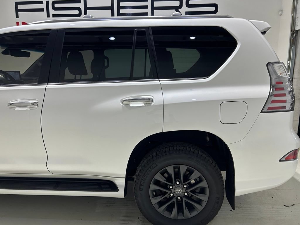 Used 2023 Lexus GX 460 Premium w/ Premium Package AWD/4WD image 4