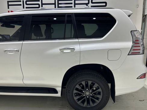Used 2023 Lexus GX 460 Premium w/ Premium Package AWD/4WD image 4