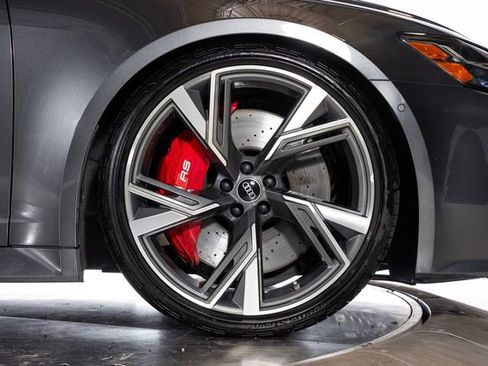 Used 2022 Audi RS 6 AWD/4WD image 15